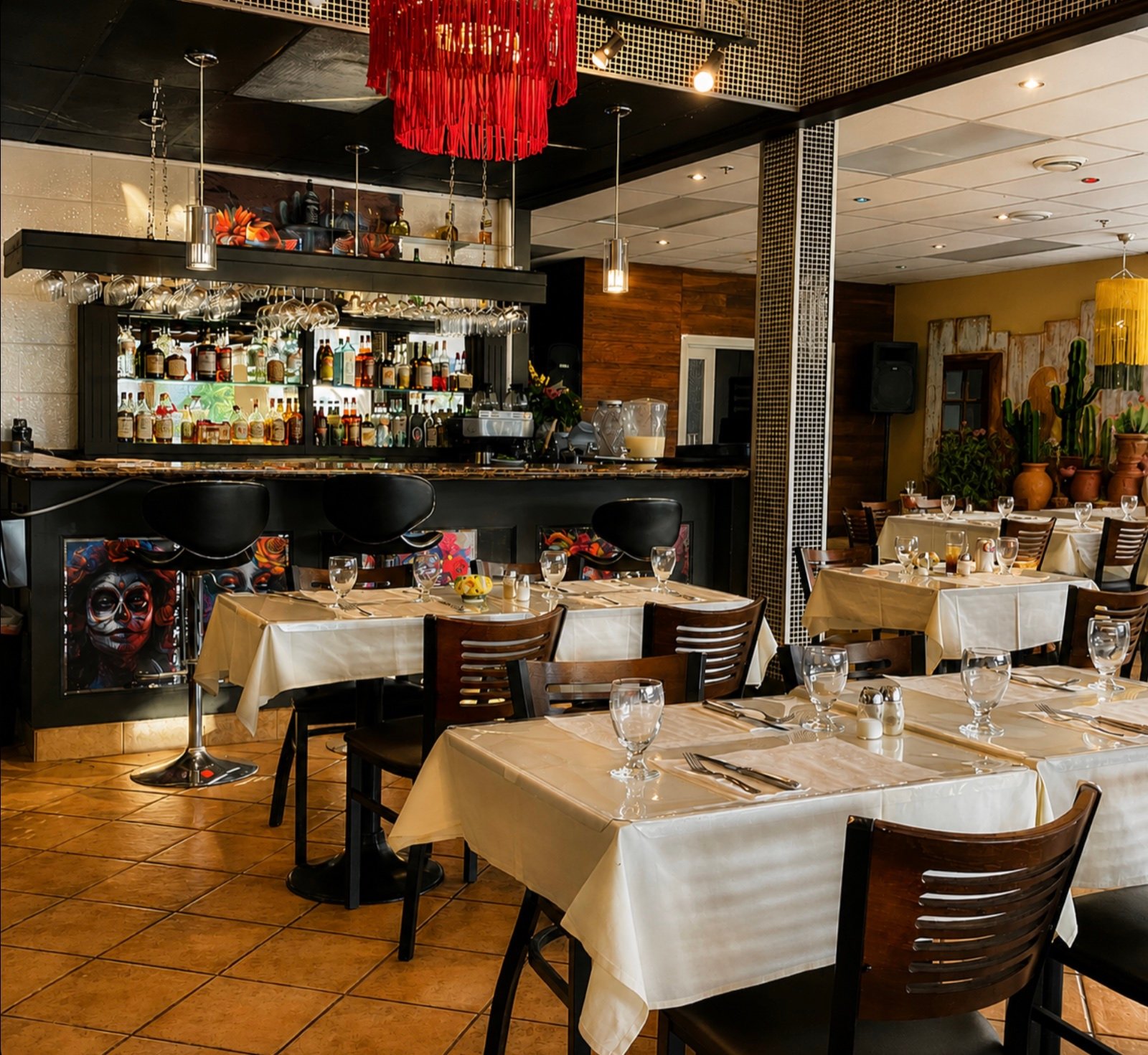 Salle et bar de Don Frank Resto Bar à Brossard